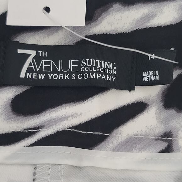 New York & Co, 7th Ave Pants Slim/Straight Crop in leopard print sz 14 Mob Wife - Picture 6 of 8